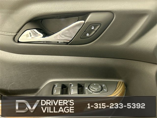 Used 2023 GMC Acadia SLE w/ Driver Convenience Package image 11
