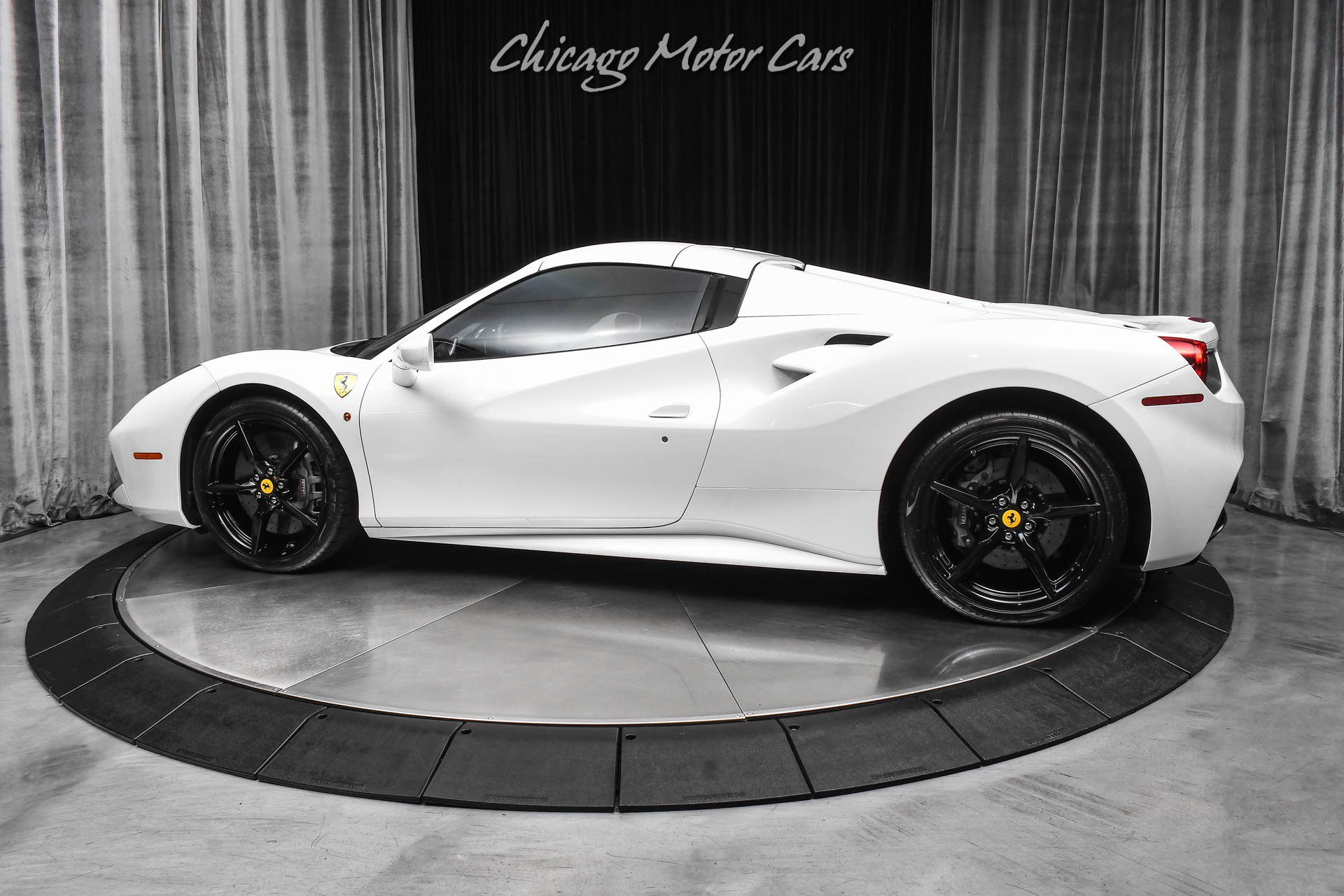 Used 2018 Ferrari 488 Spider RWD image 36