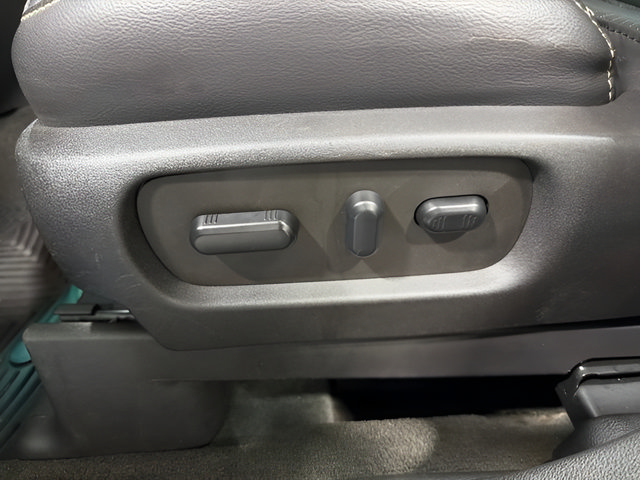 Used 2015 Ford Explorer Sport w/ Equipment Group 401A AWD/4WD image 11