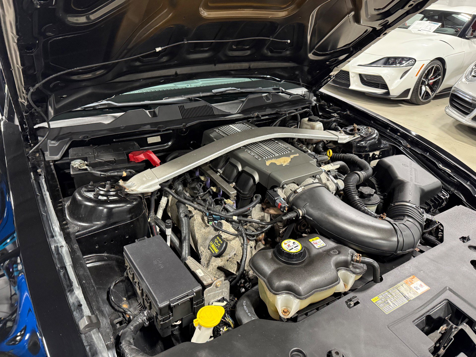 Used 2010 Ford Mustang GT image 38