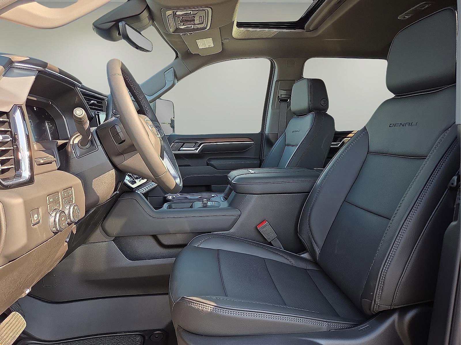 New 2026 GMC Sierra 2500 Denali w/ Max Trailering Package image 15