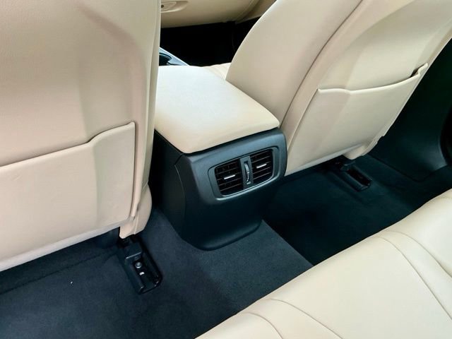 Used 2023 Acura TLX FWD image 10