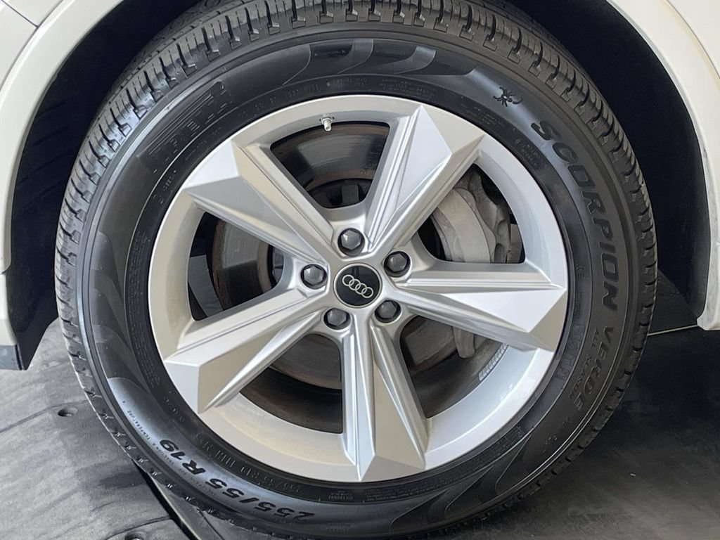 Certified 2023 Audi Q7 3.0T Premium AWD/4WD image 11