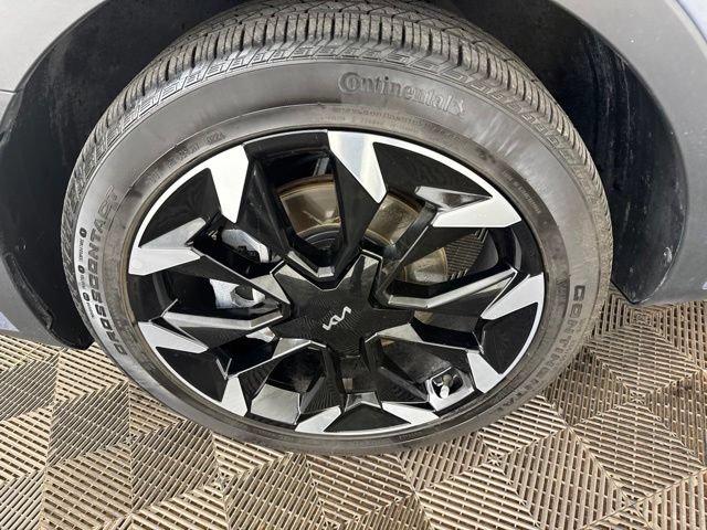 Certified 2025 Kia Sorento SX FWD image 30