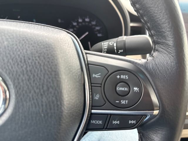 Used 2019 Toyota Avalon XLE w/ Moonroof Package image 26