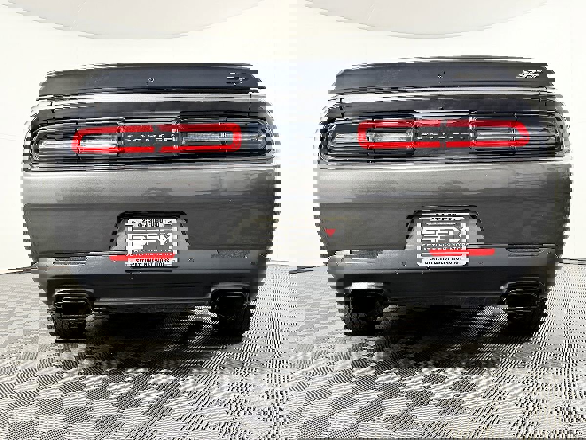 Used 2015 Dodge Challenger SRT Hellcat image 14
