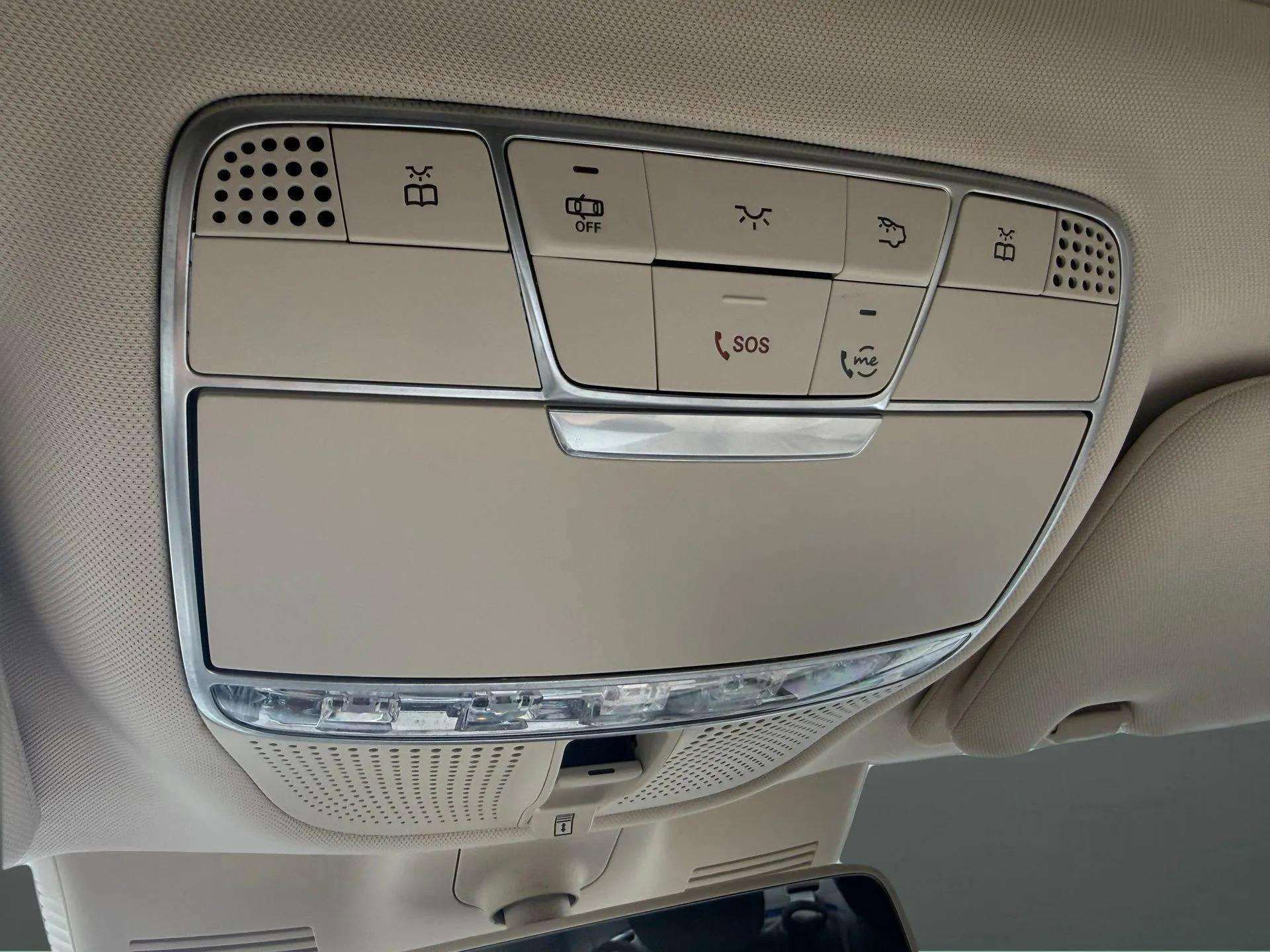 Used 2019 Mercedes-Benz S 560 4MATIC Sedan image 44