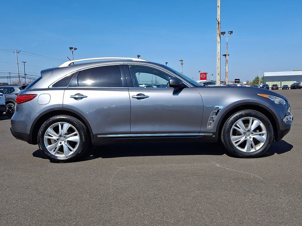 Used 2015 INFINITI QX70 AWD w/ Premium Package image 7