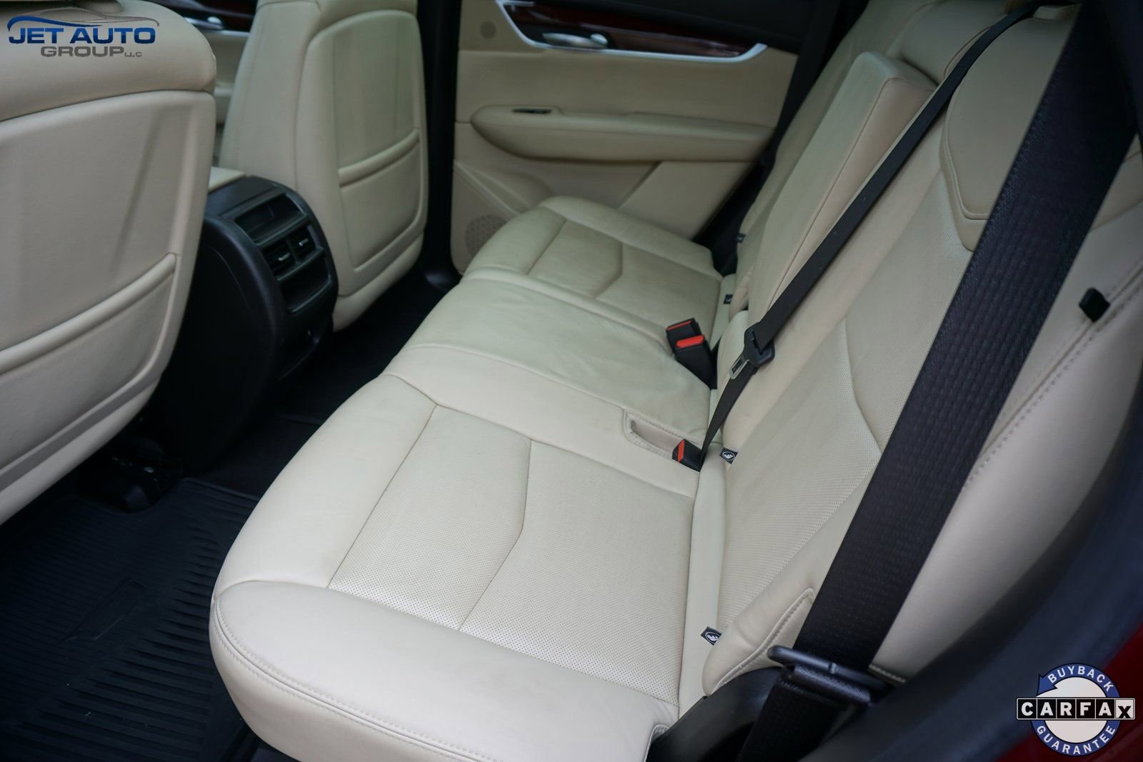 Used 2018 Cadillac XT5 Luxury w/ Driver Awareness Package image 21