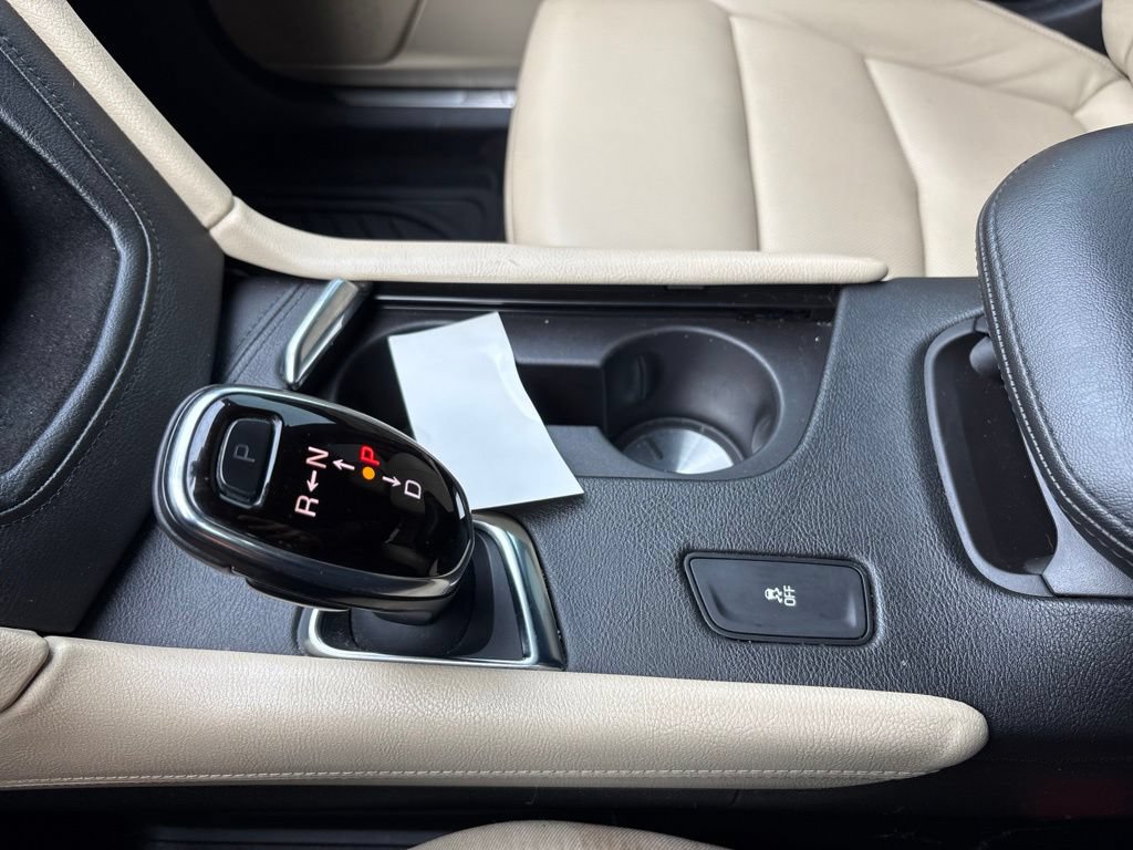 Used 2017 Cadillac XT5 FWD image 26