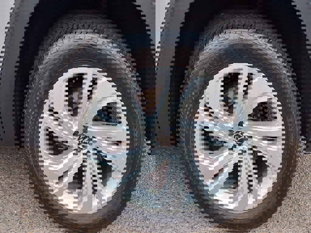 Used 2023 Volkswagen Atlas SE image 8