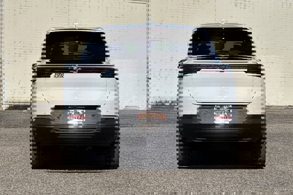 New 2026 Chevrolet Equinox EV LT w/ LPO, Blackout Package image 5