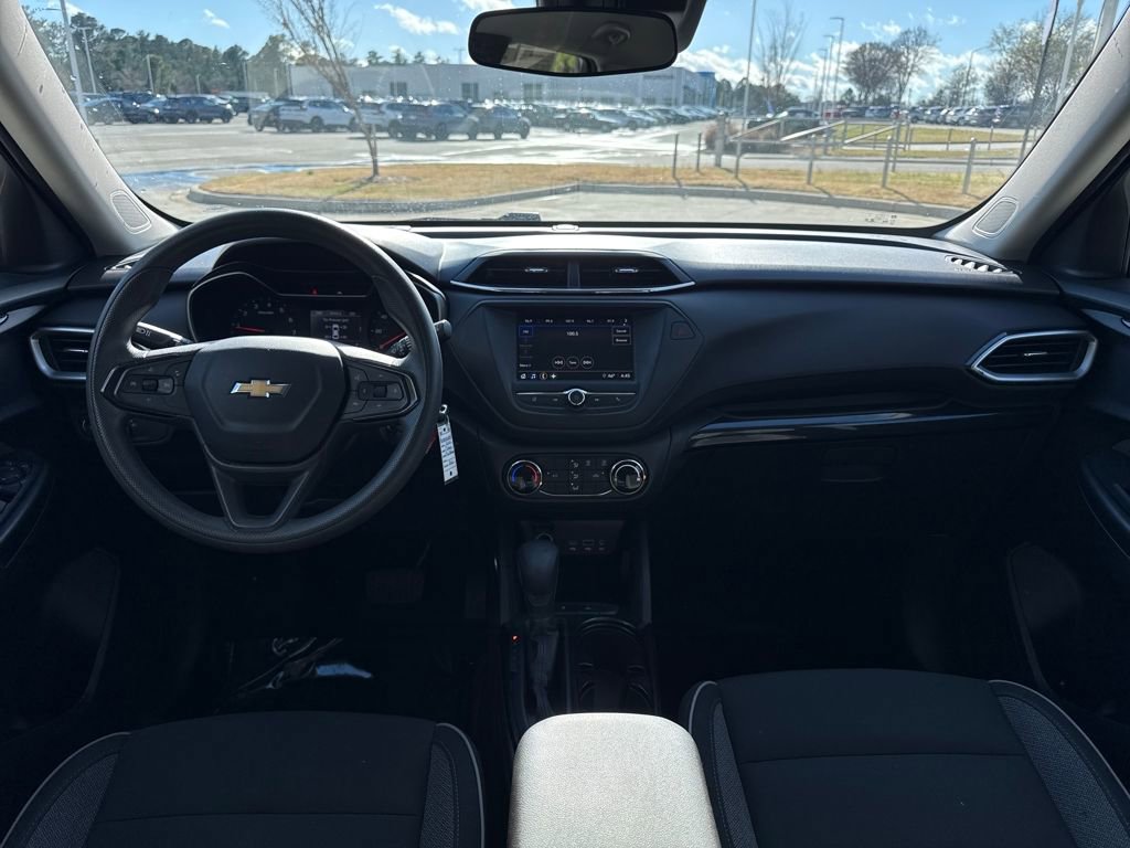 Used 2021 Chevrolet TrailBlazer LS image 16