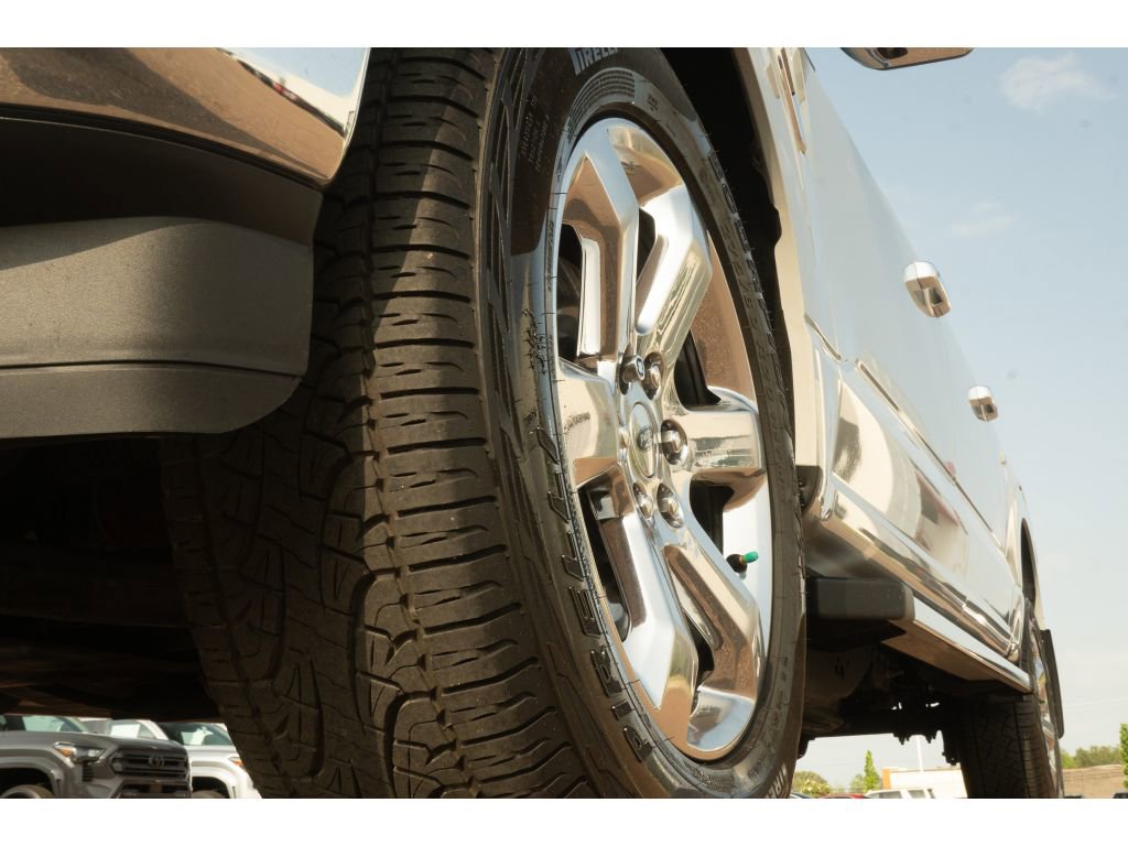 Used 2023 Ford F150 Lariat w/ FX4 Off-Road Package AWD/4WD image 8