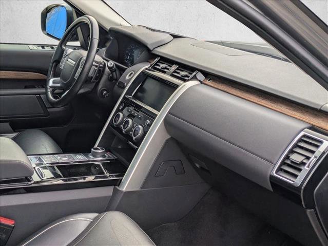Used 2018 Land Rover Discovery HSE image 25