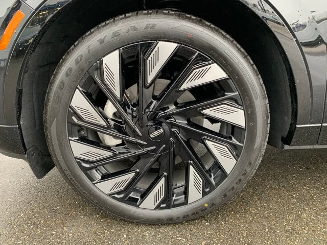 New 2026 Lincoln Nautilus Reserve w/ Jet Appearance Package AWD/4WD image 12