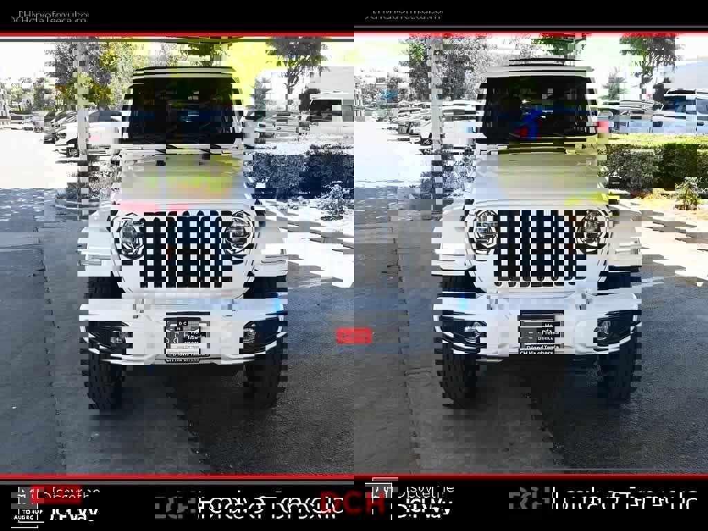 Used 2022 Jeep Wrangler Unlimited Sahara image 2