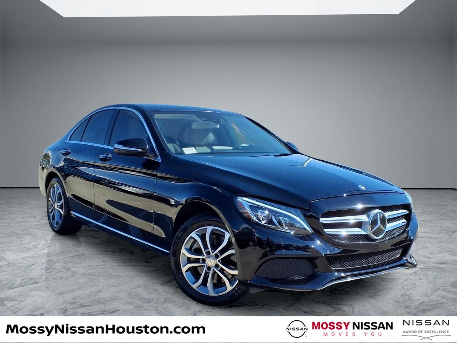 Used 2015 Mercedes-Benz C 300 4MATIC Sedan image 1
