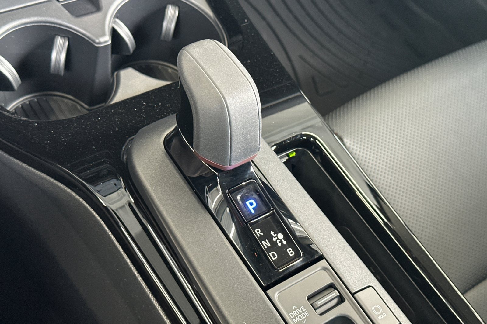 New 2026 Toyota Prius Plug-In Hybrid FWD image 19