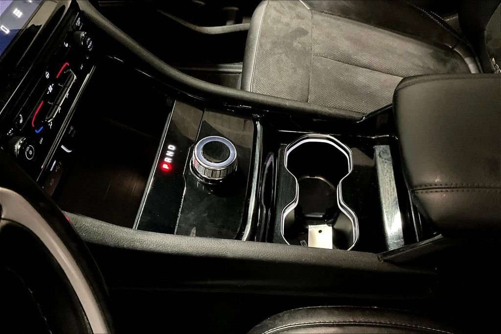 Used 2022 Jeep Grand Cherokee L Laredo image 18