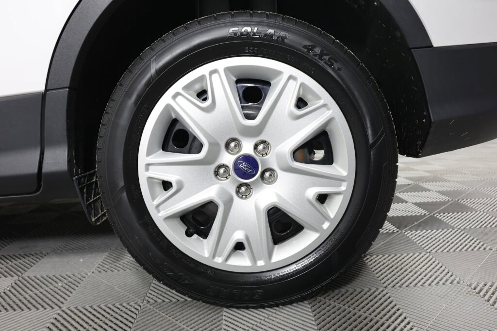 Used 2015 Ford Escape S image 7