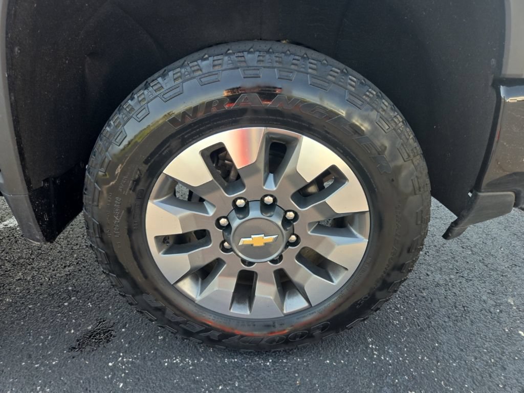 Used 2024 Chevrolet Silverado 2500 Custom w/ Custom Value Package AWD/4WD image 19