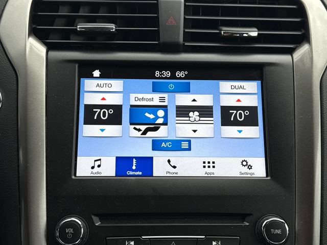 Used 2017 Ford Fusion SE w/ Fusion SE Technology Package FWD image 29