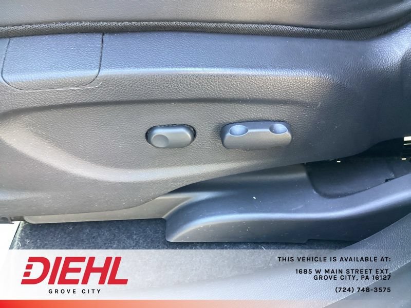 Used 2019 Buick Encore Sport Touring w/ Safety Package AWD/4WD image 17