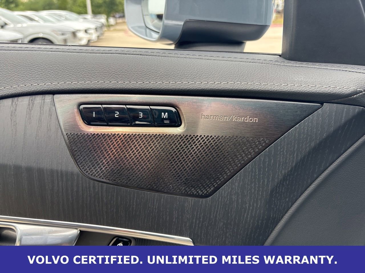 Certified 2023 Volvo XC90 T8 Ultimate AWD/4WD image 17