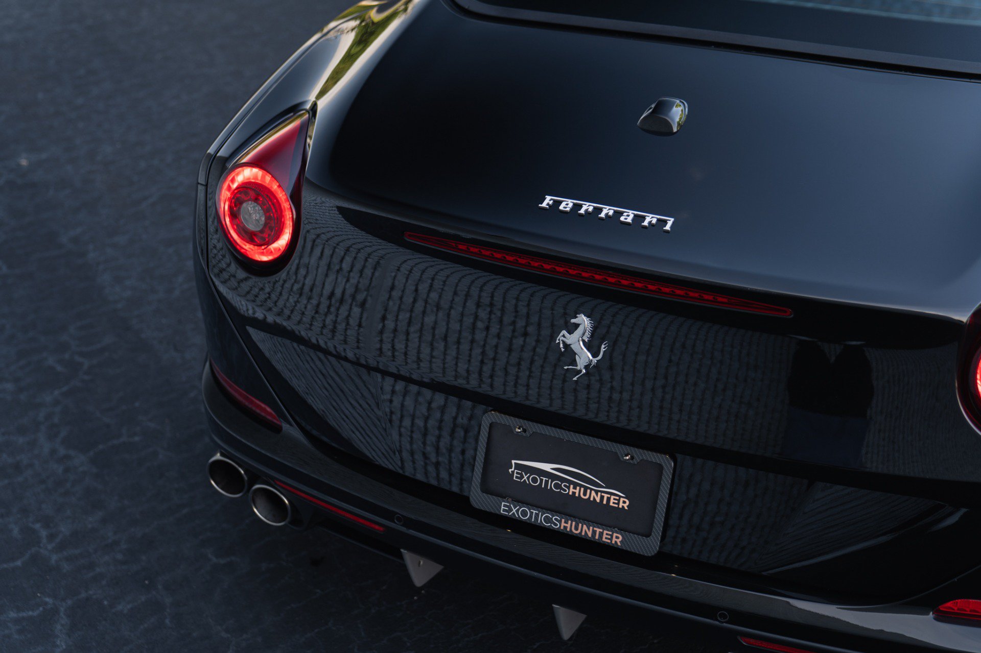 Used 2017 Ferrari California T RWD image 26