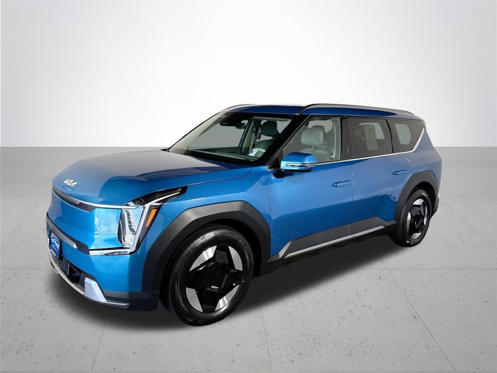 Used 2024 Kia EV9 Wind AWD/4WD image 2