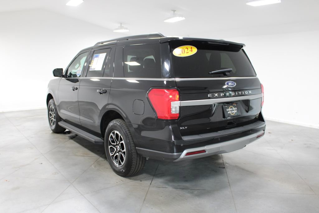 Used 2024 Ford Expedition XLT image 7