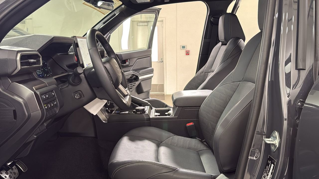 Used 2025 Toyota 4Runner TRD Sport Premium image 12