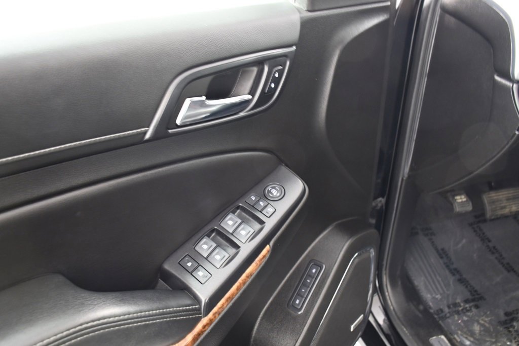 Used 2019 Chevrolet Suburban Premier image 15