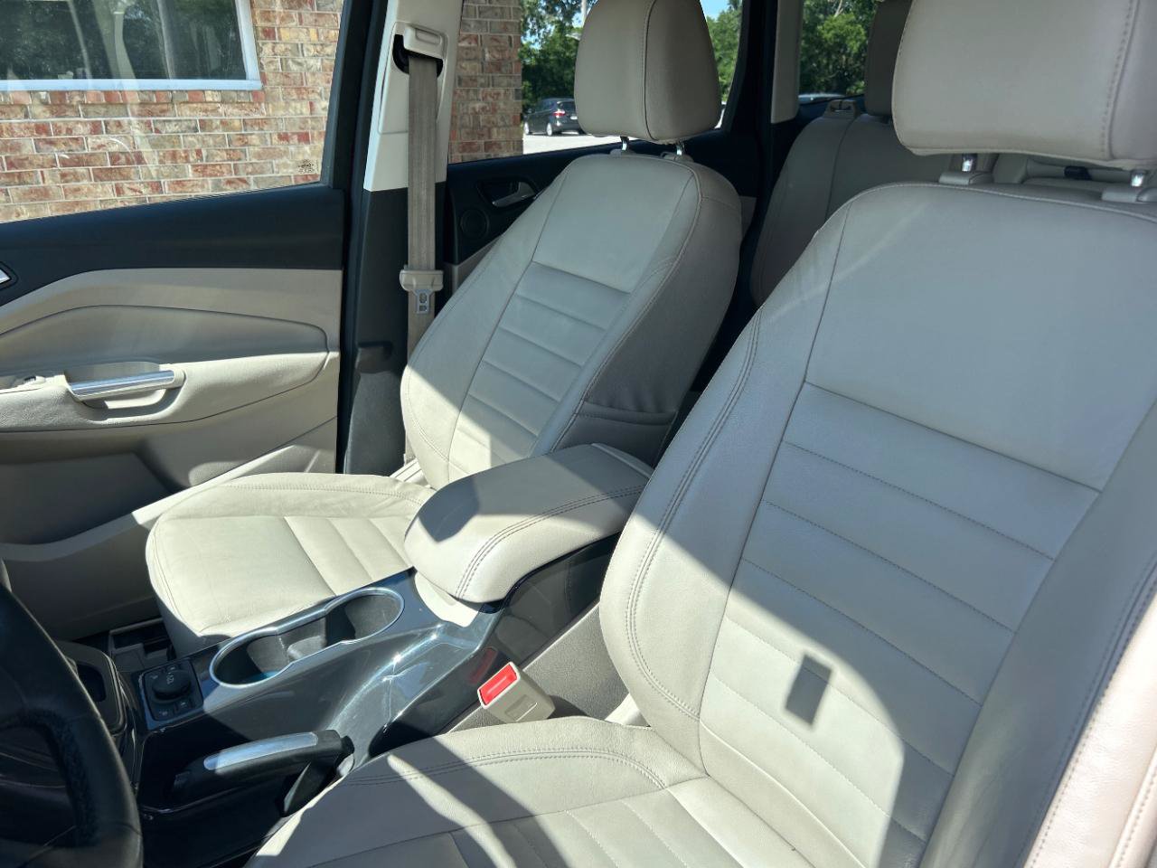 Used 2014 Ford Escape Titanium FWD image 19