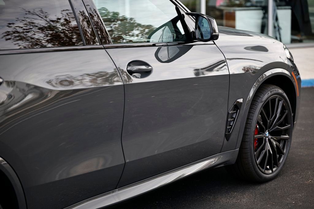 New 2026 BMW X5 M60i w/ Climate Comfort Package image 8