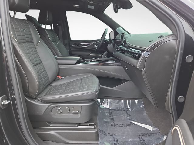 Certified 2024 Cadillac Escalade ESV V AWD/4WD image 45