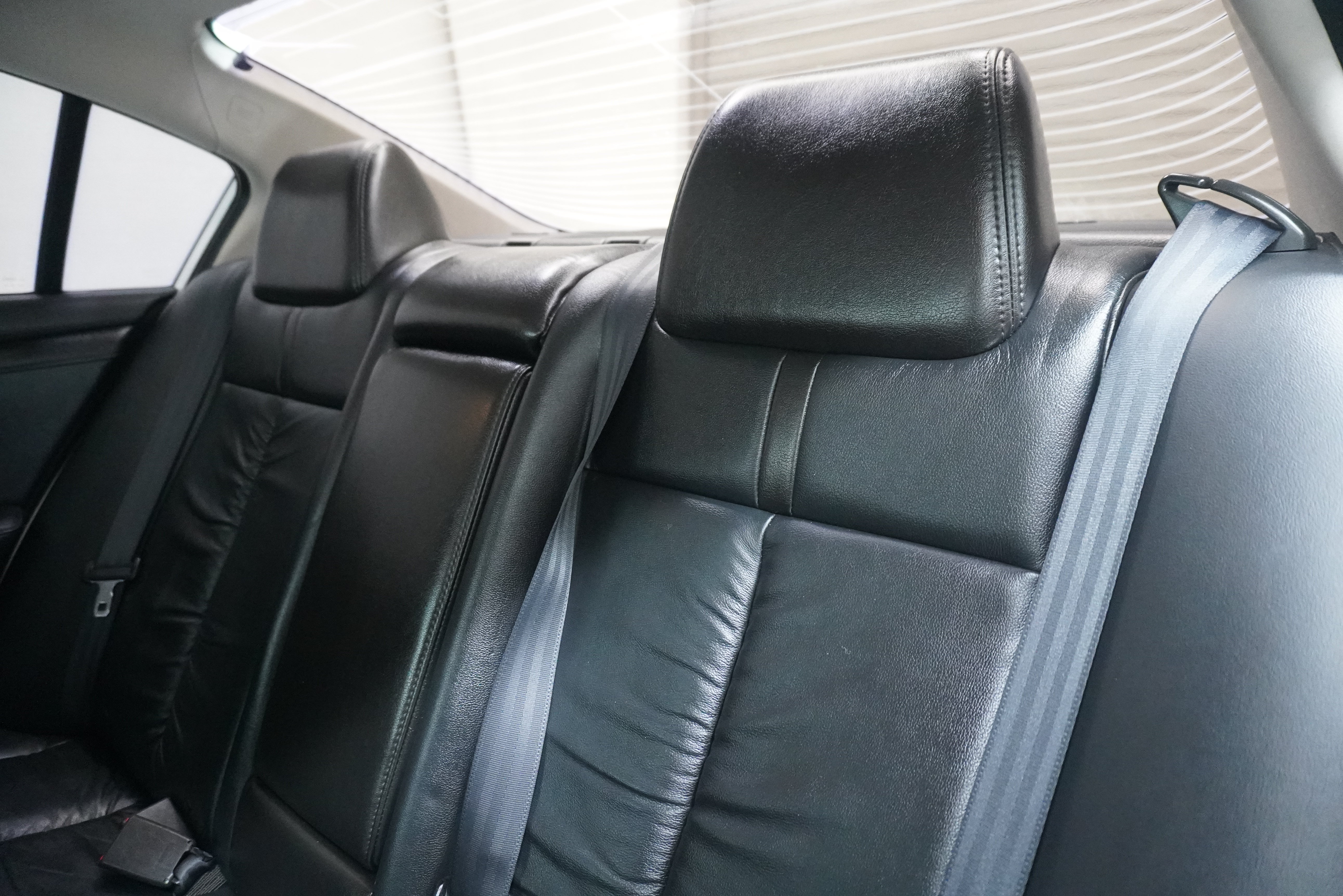 Used 2011 Nissan Altima 2.5 SL w/ Technology Pkg FWD image 11