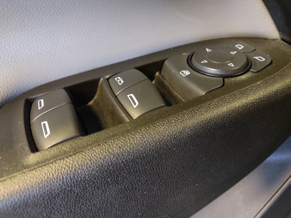 Used 2024 Chevrolet Equinox LS AWD/4WD image 27