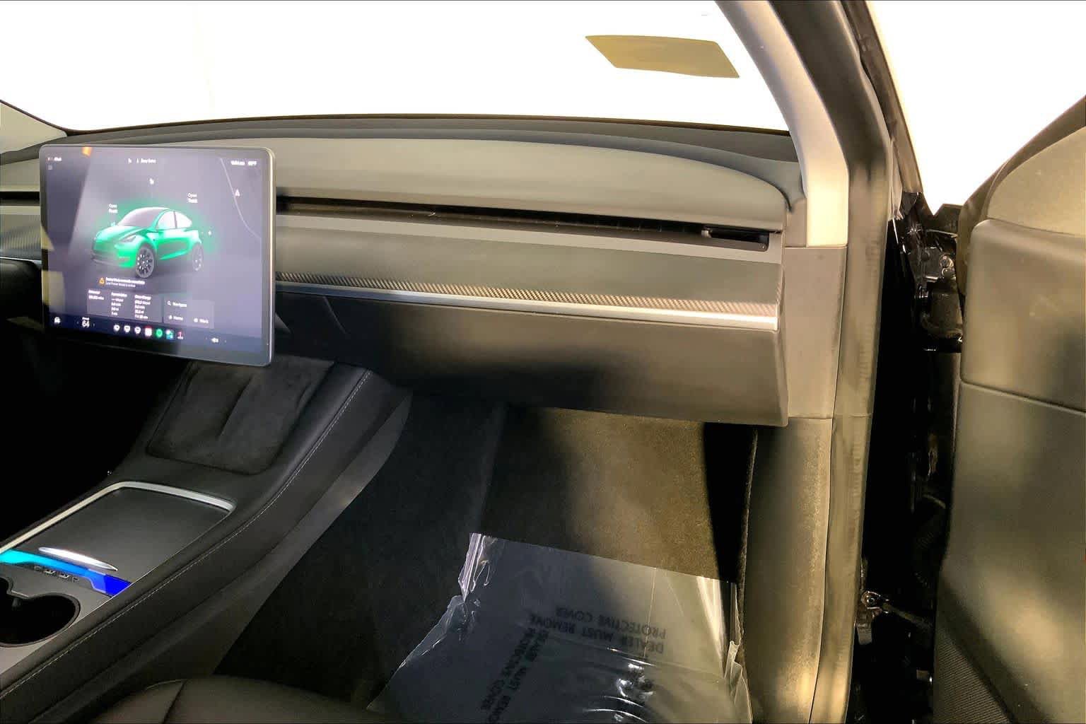 Used 2022 Tesla Model Y Long Range AWD/4WD image 18