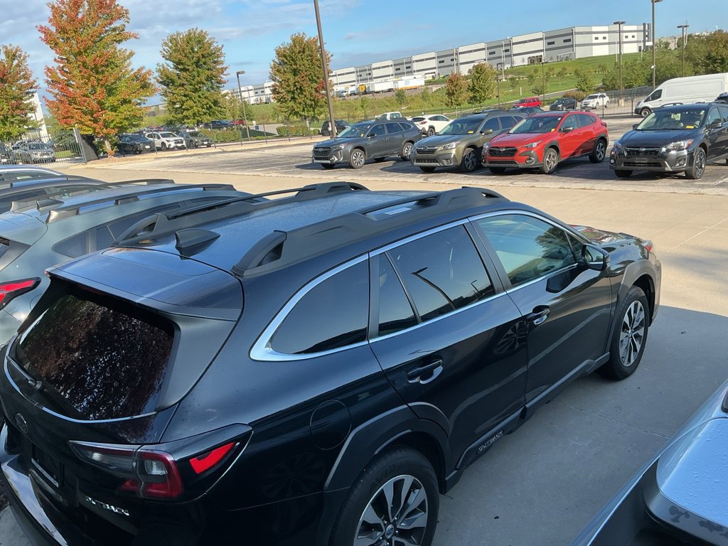 Certified 2023 Subaru Outback Limited AWD/4WD image 7
