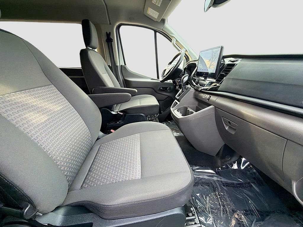 Used 2023 Ford Transit 350 XLT image 21
