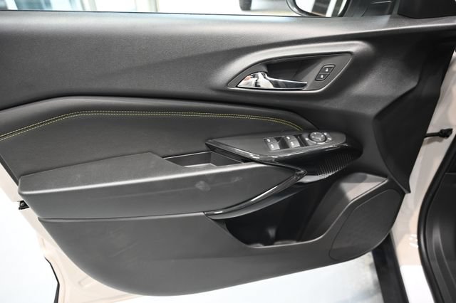 New 2026 Chevrolet Trax ACTIV w/ Sunroof Package FWD image 27