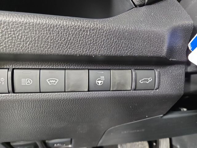 New 2025 Toyota RAV4 XLE image 31