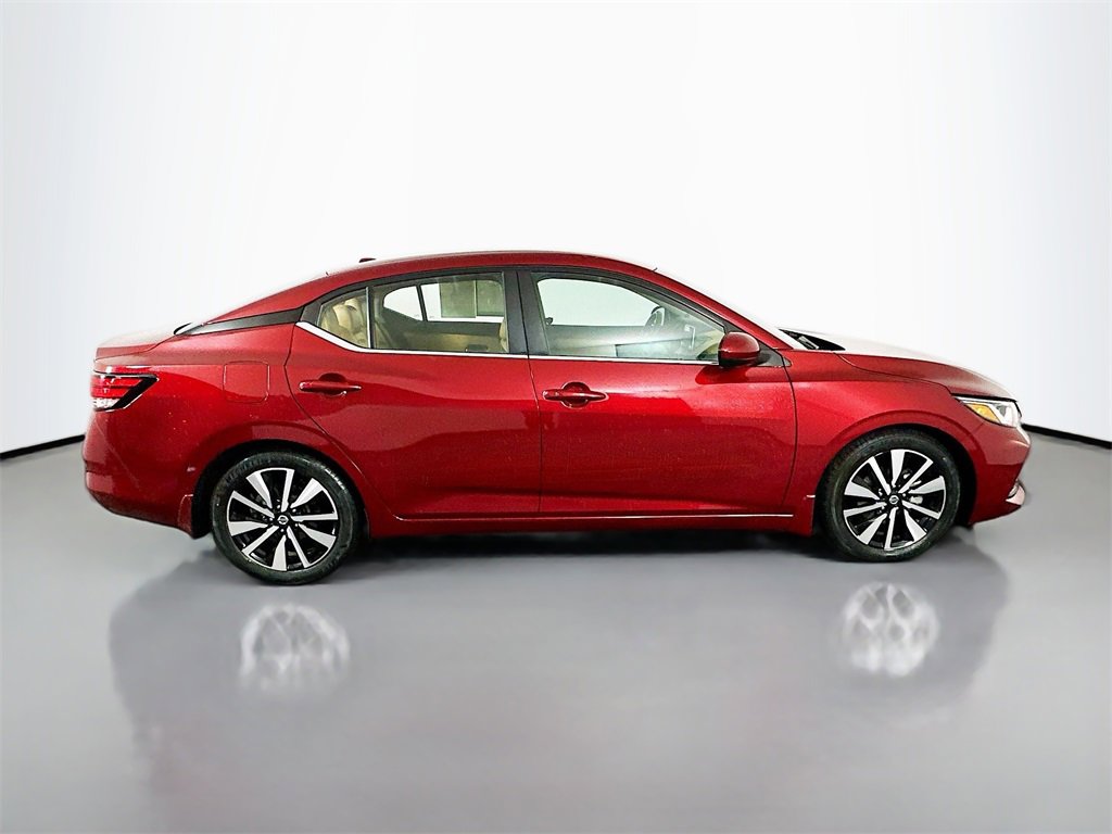 Used 2022 Nissan Sentra SV w/ SV Premium Package image 8