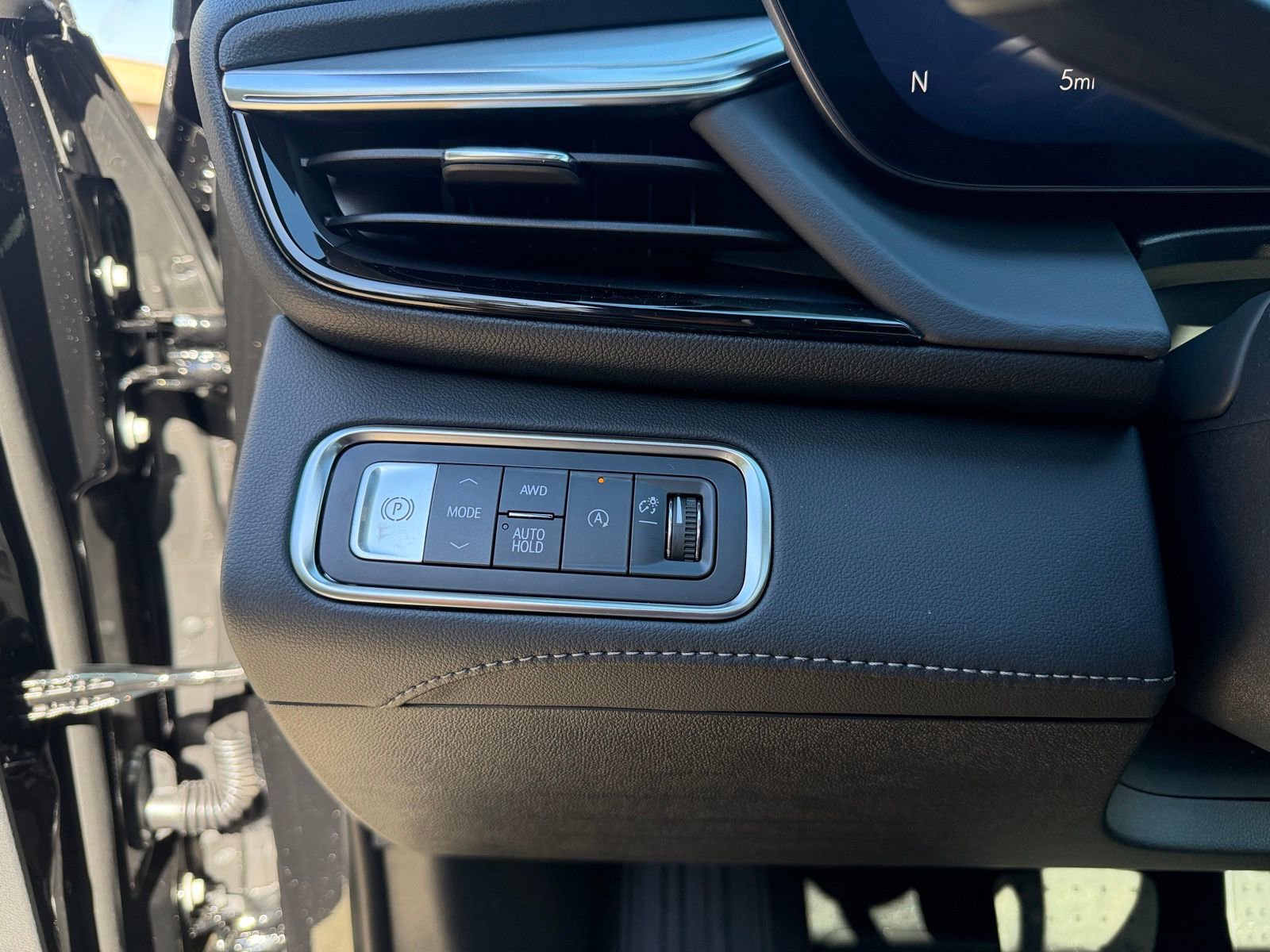 New 2026 Buick Enclave Avenir w/ Super Cruise Package image 12