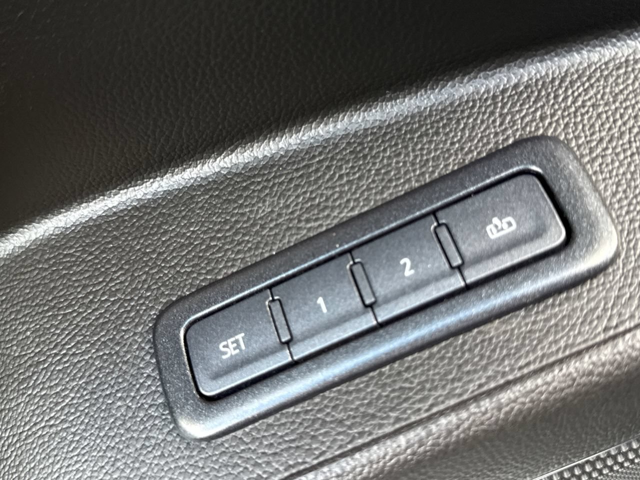 Used 2020 Chevrolet Tahoe LT AWD/4WD image 18