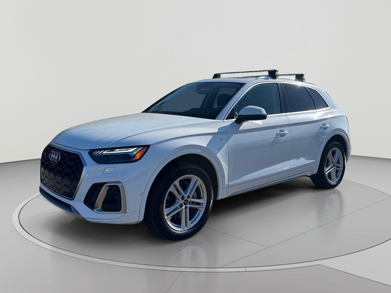 Used 2021 Audi Q5 e Prestige w/ Prestige Package AWD/4WD image 1