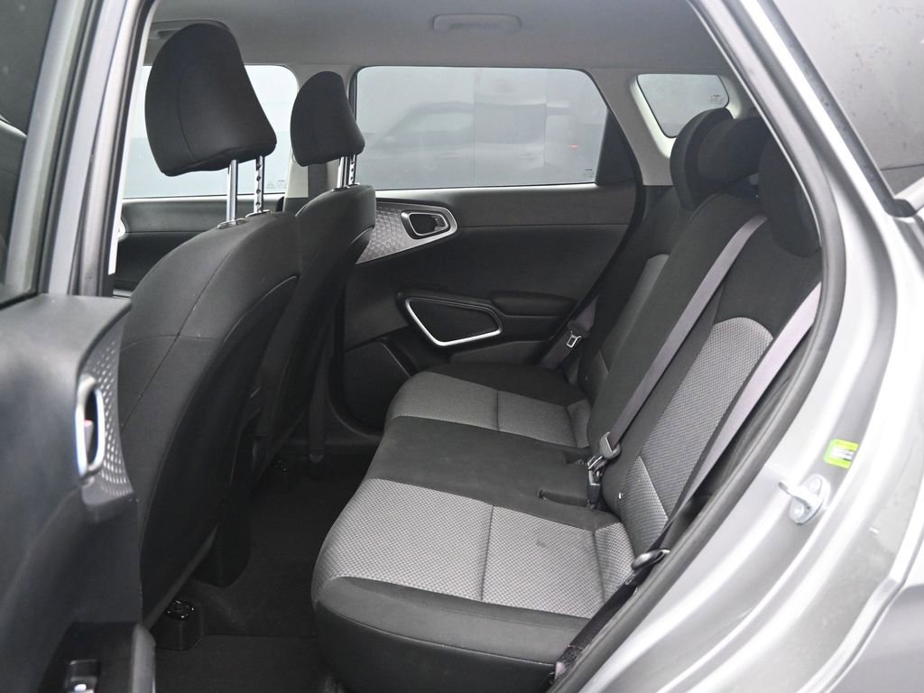 Used 2025 Kia Soul LX w/ LX Technology Package image 18