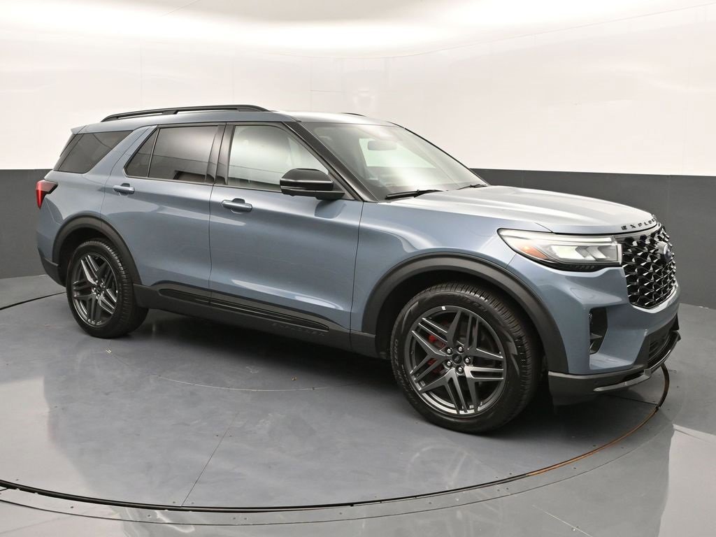 Used 2025 Ford Explorer ST w/ Sun And Sound Package image 2